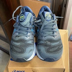 ASICS Gel-Nimbus 23 size 10